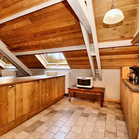 Feriehus Cozy, Authentic House In A Quiet Village, Also As The Big House Be-6698-15 *